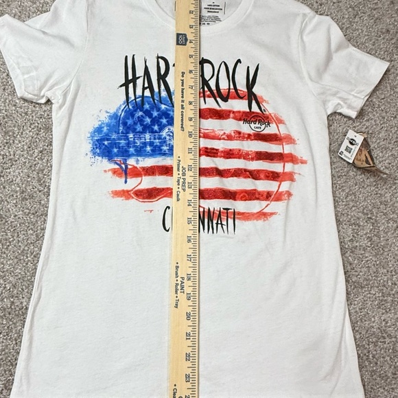Hard Rock Cincinnati Graphic T-Shirt red white and blue NWT July medium - Picture 3 of 5